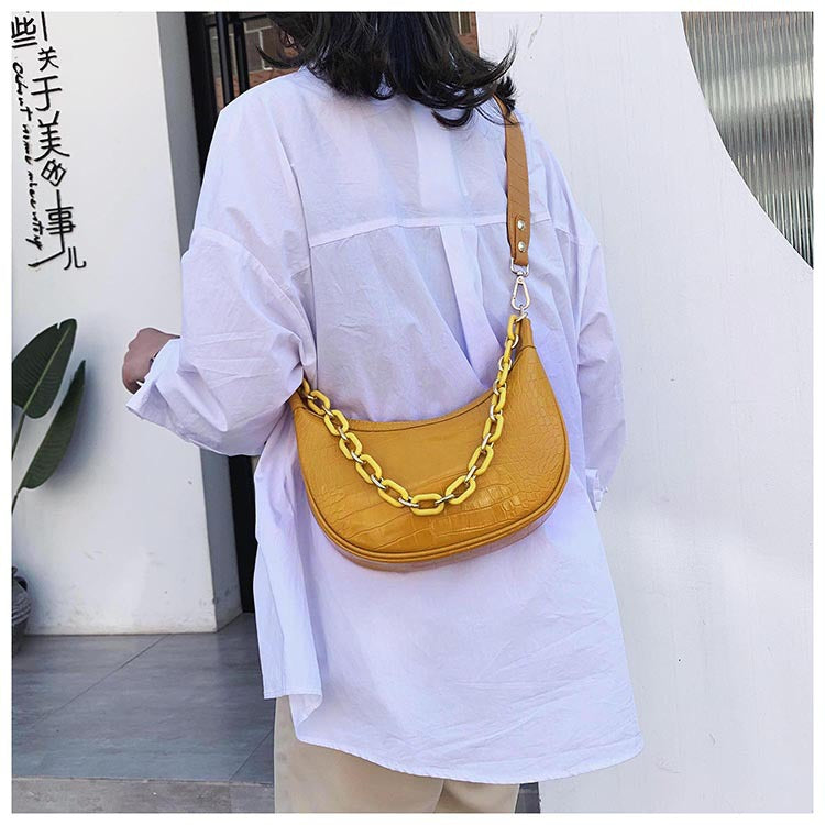 2020 Trendy Women's Shoulder Bag with Chain Strap